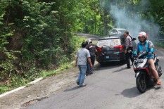 Kecelakaan Cinomati Minibus Terjun ke Jurang: Selain 1 Korban Meninggal, Ada 9 Penumpang Terluka