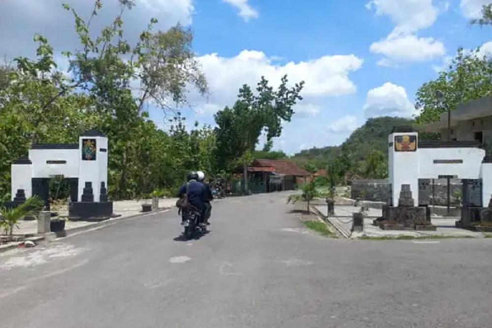 Tugu Batas Kraton Jogja dan Surakarta di Klaten Dipercantik