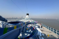 Kapal Pesiar Raksasa Buatan China Berlayar untuk Uji Coba, Bawa 1.300 Orang