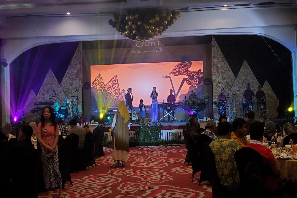 The Rich Jogja Hotel Gelar New Year Celebration Shine of Java