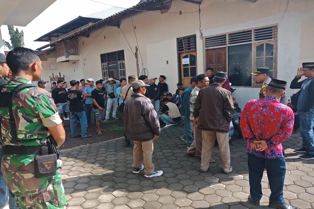 Gruduk Kantor Kalurahan, Warga Menolak Pembangunan TPST Sedayu