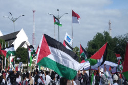 Peringati Aksi 100 Hari Genosida Israel di Gaza, Massa Aksi Tumpah Ruah di Nol KM Jogja