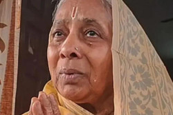Wanita India Bersumpah Diam Selama 32 Tahun Terakhir