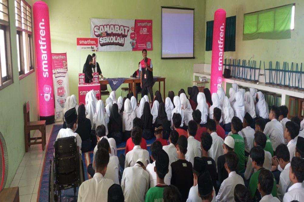 Smartfren Beri Pelatihan Literasi Digital di 154 Sekolah di Propinsi DIY & Jawa Tengah