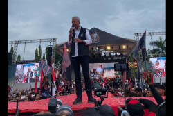 Jokowi Berakhir Pekan di Jogja, Puluhan Ribu Banteng Jogja Pilih Hadiri Hajatan Rakyat Ganjar-Mahfud