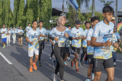 Ribuan Orang Ikuti Olahraga Lari Sambut Pemilu 2024 di Monumen Jogja Kembali