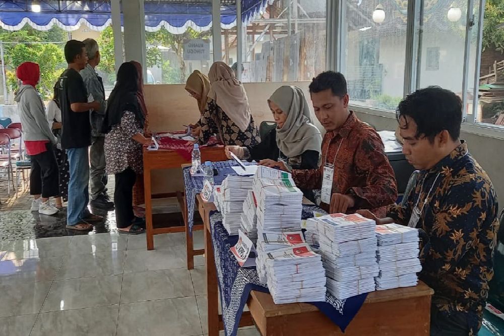 Sebelum Pencoblosan, Petugas KPPS TPS 10 Sidokarto Godean Disumpah