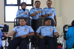 Jelang HUT Ke-78 TNI AU, RSPAU Hardjolukito Gelar Bakti Sosial