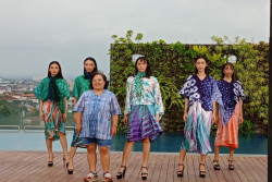 Novotel Suites Yogyakarta Malioboro Gelar Fashion Runway Wastra Katresnan, Gandeng 9 Desainer Lokal