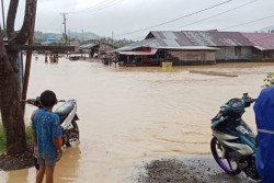 Curah Hujan Tinggi dan Air Sungai Meluap, Empat Kecamatan di Kabupaten Buol Terendam Banjir
