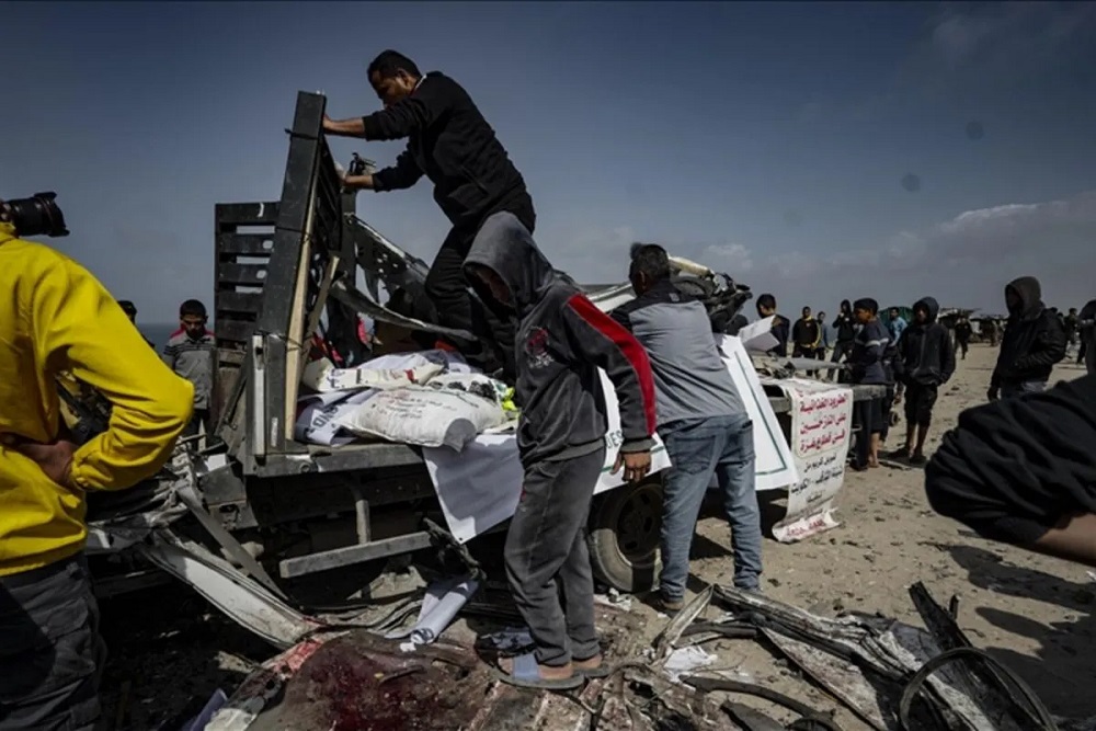 Truk Bantuan Kemanusiaan Dibom Israel di Gaza, 9 Orang Tewas