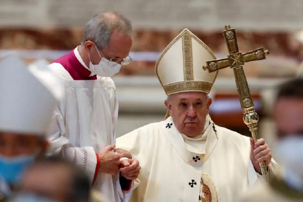 Paus Fransiskus Minta Ukraina Kibarkan 