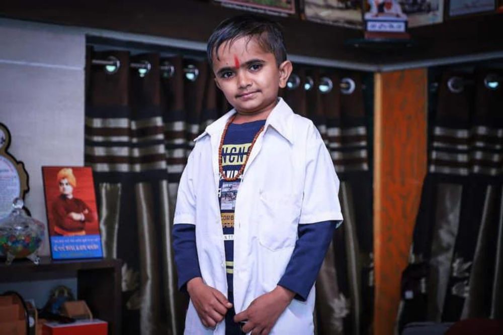 Bertemu Ganesh Baraiya, Dokter Termungil di Dunia yang Sempat Alami Diskriminasi