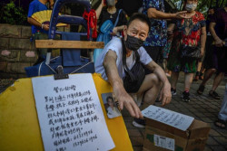 Upaya Para Orang Tua di Shanghai Carikan Pasangan untuk Anaknya Lewat Pasar Jodoh