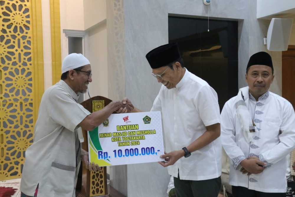 Masjid Al Mustaqim Mantrijeron Terima Bantuan Rp10 Juta dari Pemkot Jogja