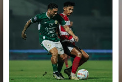 Hasil Madura United vs PSS Sleman: Skor 0-0, Super Elja Curi 1 Poin di Kandang Laskar Sape Kerrab