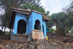 Imam Jemaah Aolia Gunungkidul Mbah Benu Ungkap Bangunan Misterius di Pantai Selatan Ngobaran Bukan Musala, Ternyata Ini Fungsinya