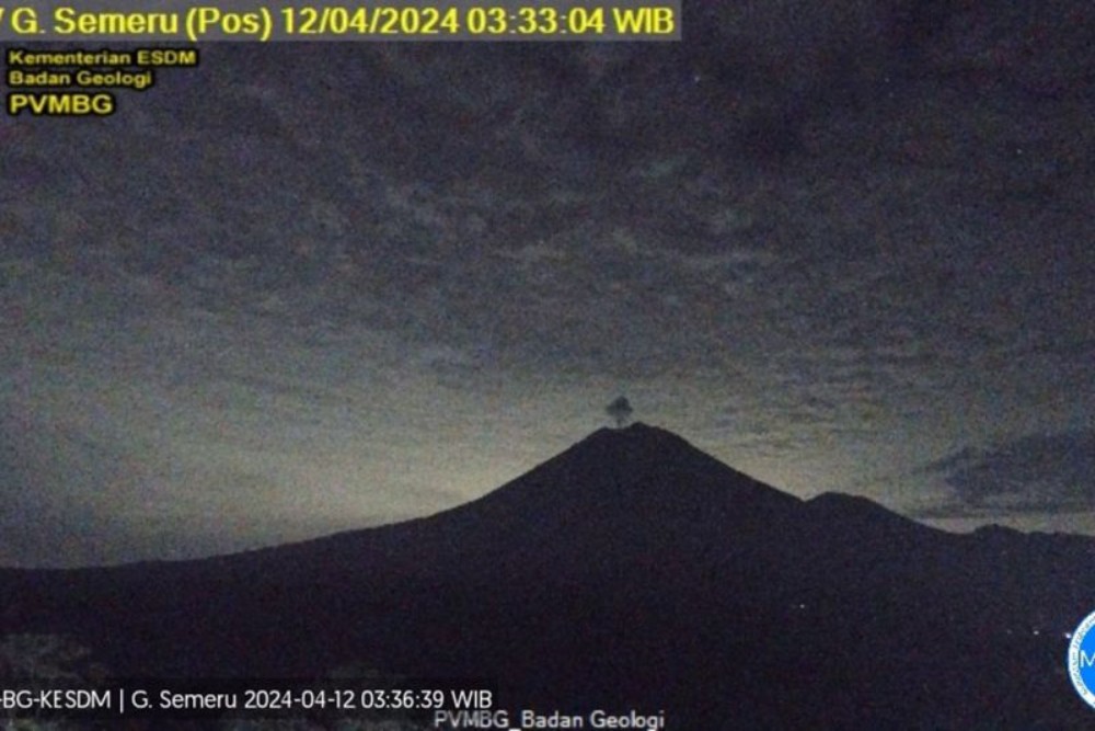 Gunung Semeru Kembali Erupsi Hari ini, Letusan Setinggi 700 meter