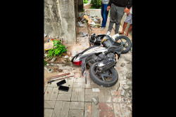 Terpojok Saat Dikejar Warga, 2 Pemuda Bersajam Tinggalkan Sepeda Motor di Gang Buntu