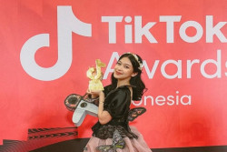 Keren Tiktoker Indonesia Irene Suwandi Mulai Debut Jadi Idol di Korea