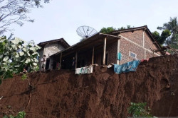 Tebing Longsor di Temanggung Ancam 7 Rumah