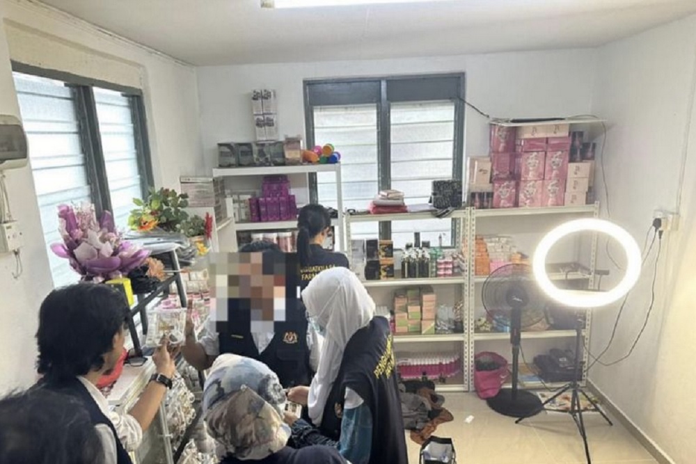 Jual Kosmetik Tanpa Izin, Tiga WNI Ditangkap di Malaysia