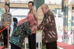 Sultan Jogja Beri Pesan untuk Sleman saat Hadiri Syawalan Pejabat