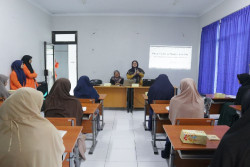 Dakwah Berkemajuan Santri Ponpes Asy Syifa Muhammadiyah Bantul Bersama Tim Pengabdian UAD