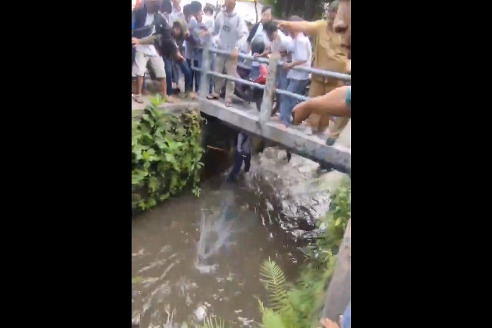 Viral Pelajar di Kota Jogja Tercebur Selokan Saat Serang Sekolah Lain, Begini Penjelasan Polisi