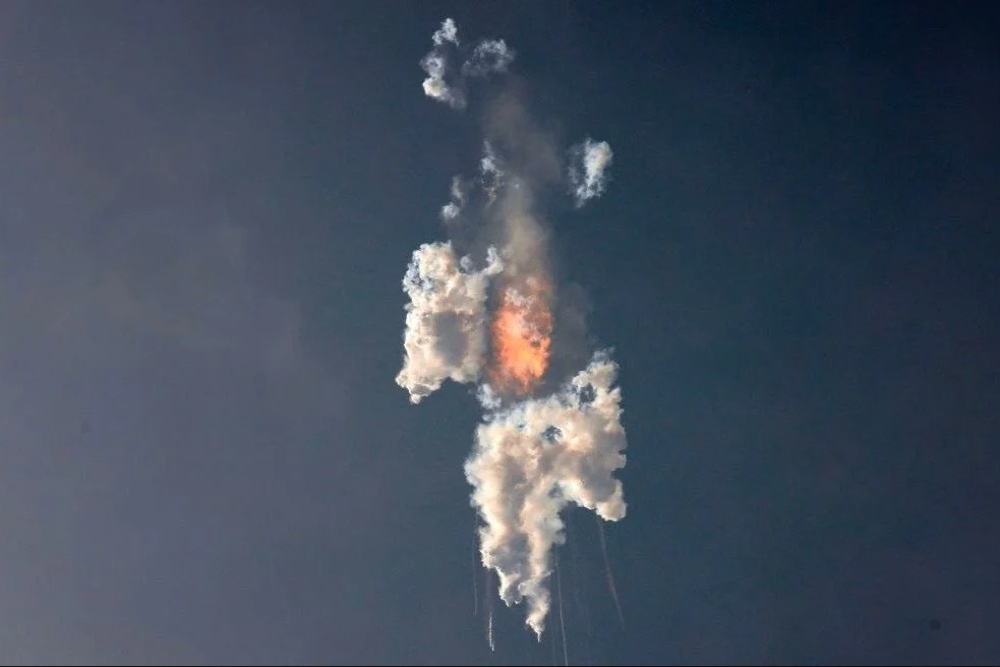 Baru 14 Detik Dinyalakan, Mesin Roket Raptor SpaceX Meledak Saat Uji Coba