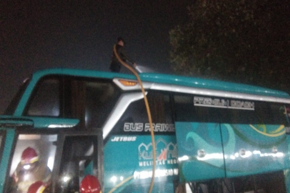 Bus Pariwisata Terbakar di Kawasan Malioboro Jogja, Api Berasal dari Charger Ponsel