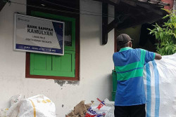 Kumpulkan 300 Kilogram Sampah Anorganik, Bank Sampah Kamulyan Bagi Keuntungan ke Warga
