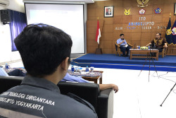 Dosen dan Mahasiswa ITD Adisutjipto Diingatkan Kembali soal Teknologi Arus Kelistrikan DC