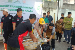 60 Juleha Kulonprogo Ikuti Pelatihan Penyembelihan