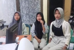 Tiga Remaja Perempuan Lumpuhkan Polisi Gadungan yang Bawa Kabur Ponsel