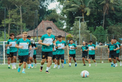 15 Pemain Ikuti Latihan Perdana PSS, Ada Nama Paulo Sitanggang dan Gilang Oktavana