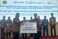 Dukung Gandeng Gendong, BPD DIY Salurkan Bantuan Rp710 Juta