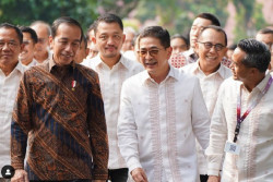 Jusuf Kalla Lantik Arsjad Rasjid Jadi Ketua Bidang Dewan Masjid Indonesia
