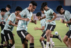 Hasil Indonesia Vs Laos: Skor 6-1, Garuda Asia Lolos ke Semifinal Piala AFF U-16
