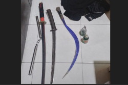 Polisi Tangkap Lima Remaja Hendak Tawuran di Bantul, Pedang, Celurit hingga Bom Molotov Turut Disita