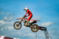 Crosser Binaan Astra Honda Raih Poin Perdana di MXGP Lombok