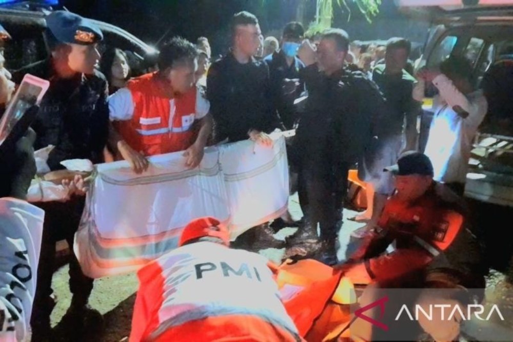 Longsor Gorontalo: 8 Korban Tewas Ditemukan, 20 Hilang dalam Pencarian