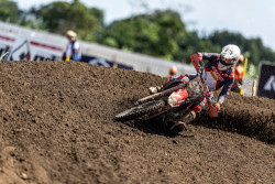 Crosser Astra Honda Tuntaskan Perjuangan di MXGP Lombok