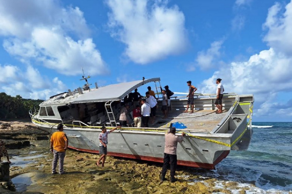 Diadang Petugas Australia, Puluhan WNA Bangladesh dan Myanmar Terdampar di Indonesia