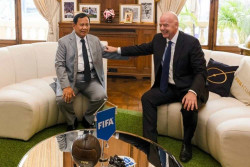 Prabowo Bertemu Presiden FIFA saat Olimpiade Paris, Ini Poin yang Mereka Bahas