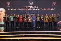 Penghargaan UHC Awards Diserahkan Wapres Ma'ruf Amin kepada 493 Kepala Daerah