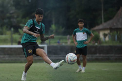 Cedera Tendon Paha, PSS Dipastikan Tanpa Betinho Hadapi Persebaya