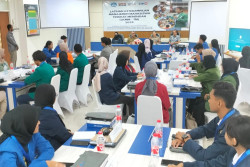 Puluhan Aktivis Mahasiswa Lintas Kampus Dilatih Ketrampilan Manajemen