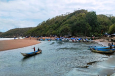 Pemerintah Bagikan Ratusan Paket Alat Penangkapan Ikan, Nelayan 4 Pantai Ini Jadi Penerimanya