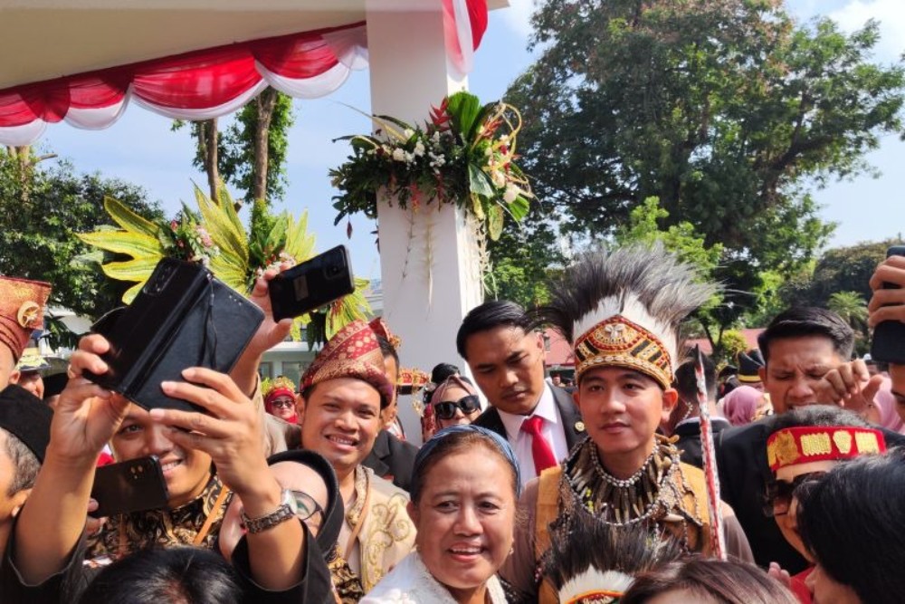 Gibran Rakabuming Enggan Beri Keterangan Usai Hadiri Upacara di Istana Merdeka